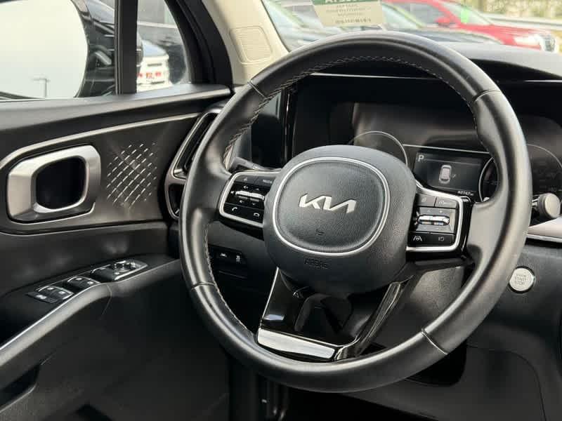 used 2022 Kia Sorento Hybrid car, priced at $23,460