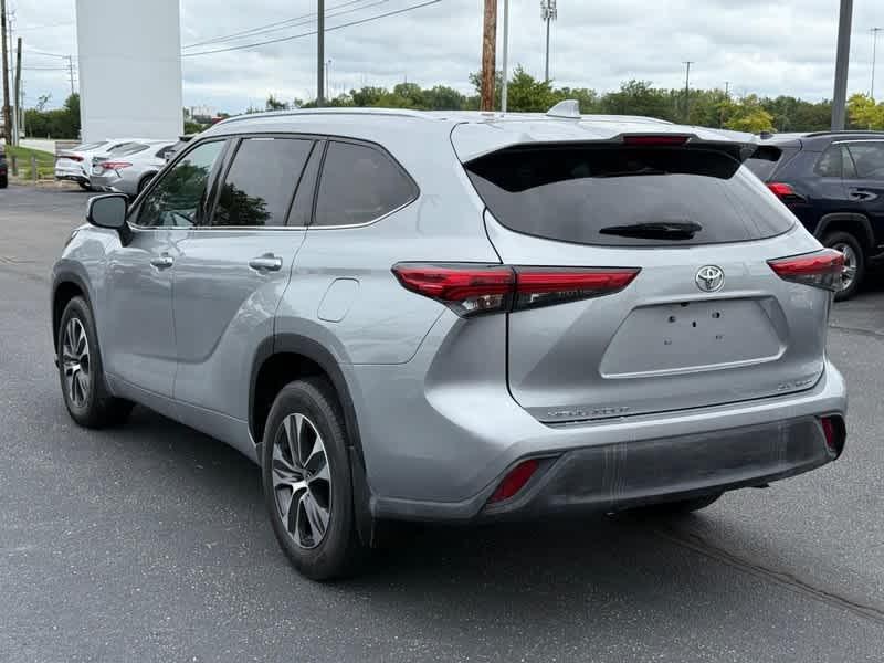 used 2021 Toyota Highlander car, priced at $26,979