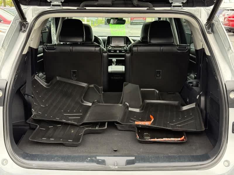 used 2021 Toyota Highlander car, priced at $26,979