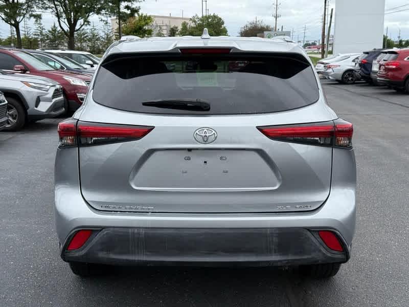 used 2021 Toyota Highlander car, priced at $26,979