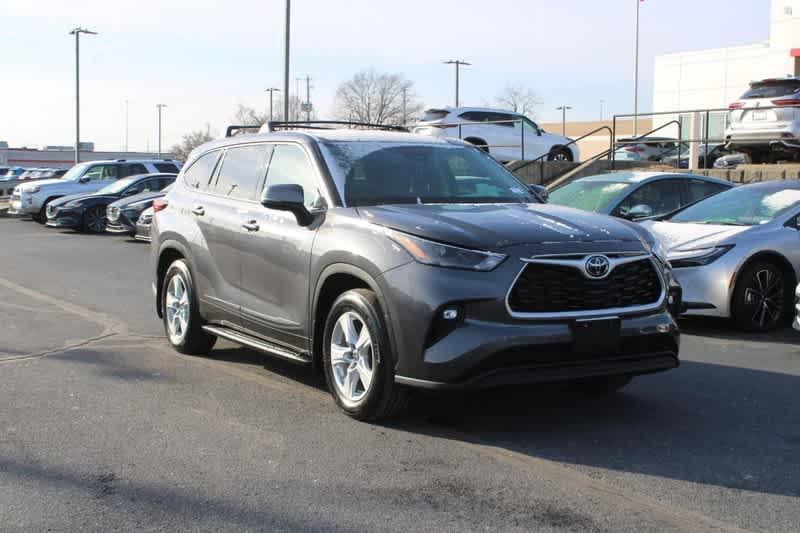 used 2022 Toyota Highlander car, priced at $33,960