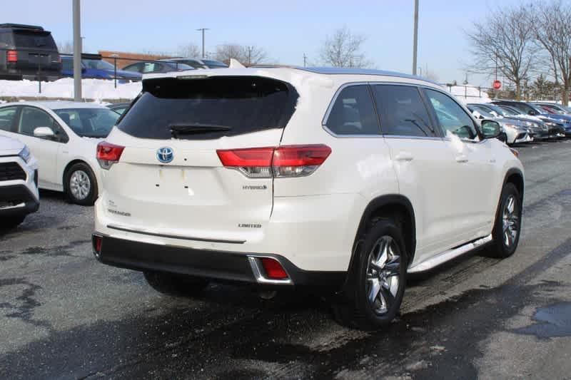 used 2019 Toyota Highlander Hybrid car, priced at $28,460