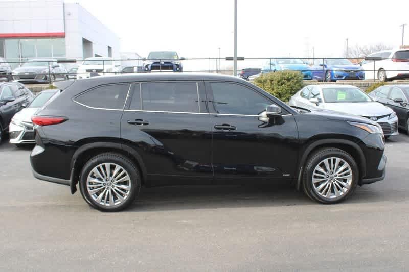 used 2023 Toyota Highlander Hybrid car, priced at $48,960