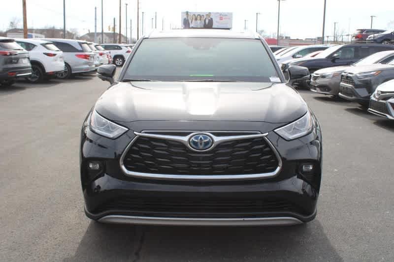 used 2023 Toyota Highlander Hybrid car, priced at $48,960