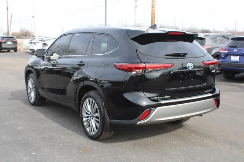 used 2023 Toyota Highlander Hybrid car, priced at $48,960