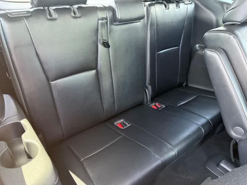 used 2021 Toyota Highlander car, priced at $26,990
