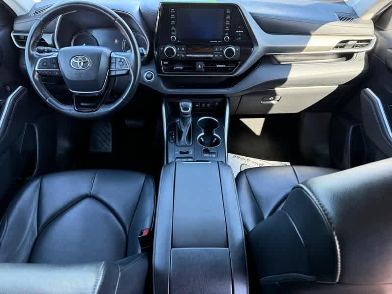 used 2021 Toyota Highlander car, priced at $30,960