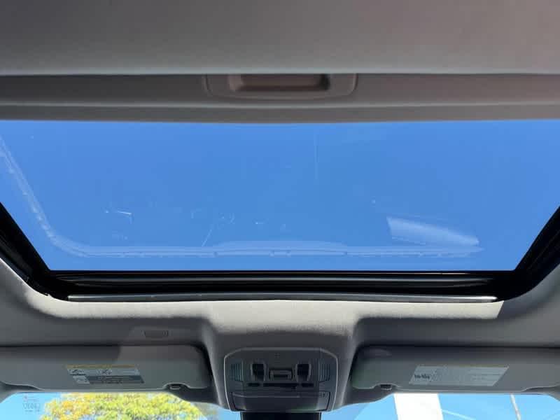 used 2021 Toyota Highlander car, priced at $30,960