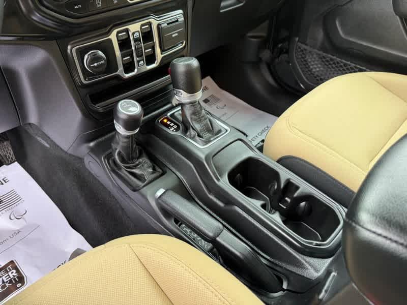 used 2023 Jeep Gladiator car, priced at $30,960