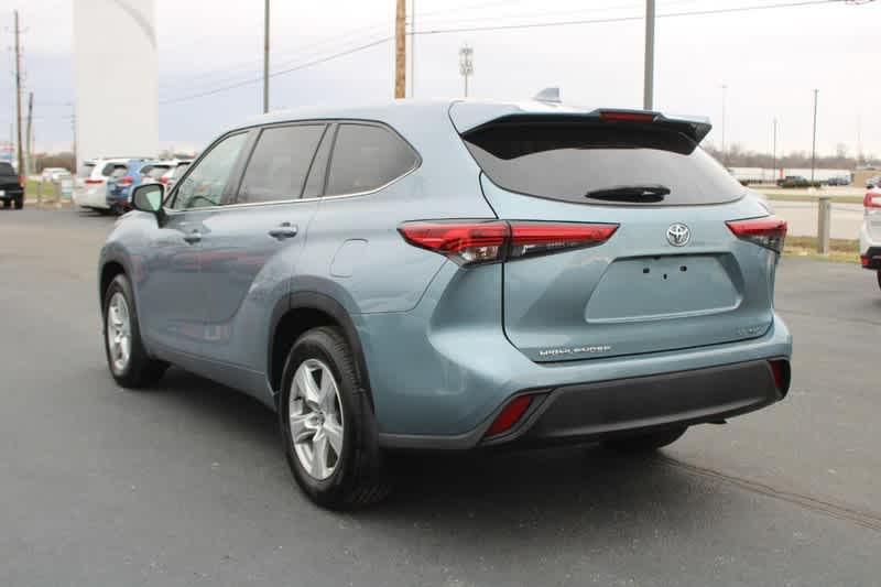 used 2021 Toyota Highlander car, priced at $30,460