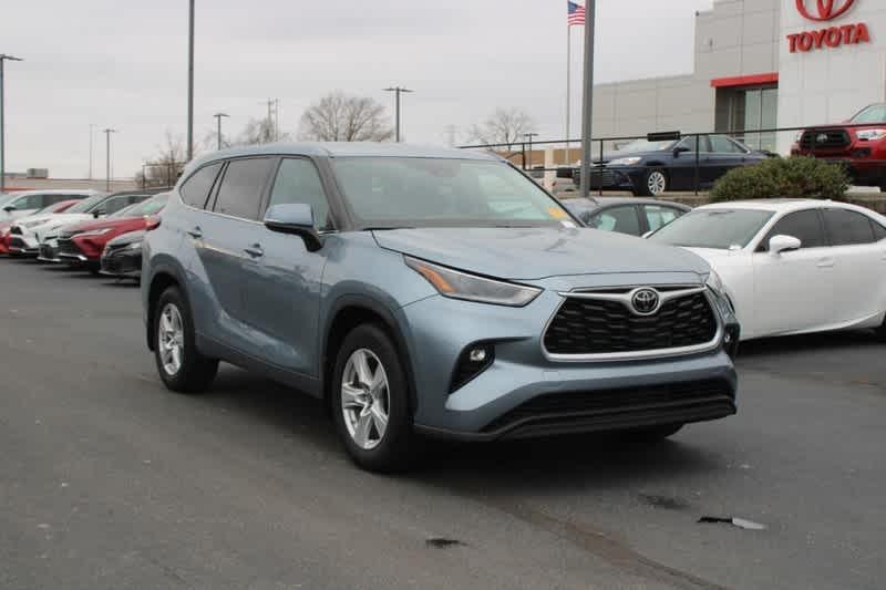 used 2021 Toyota Highlander car, priced at $30,460