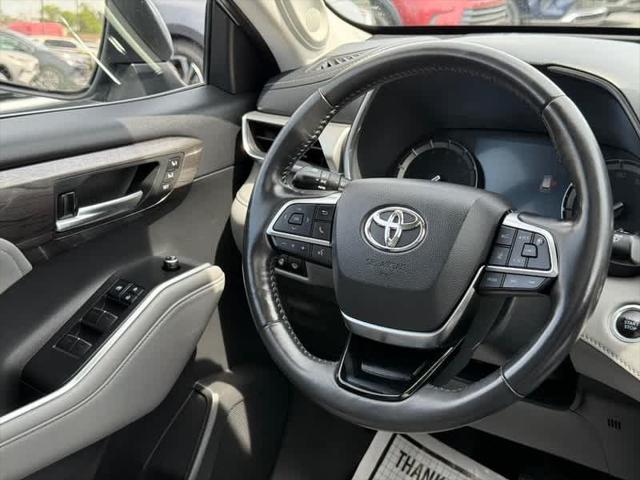 used 2021 Toyota Highlander car, priced at $35,390