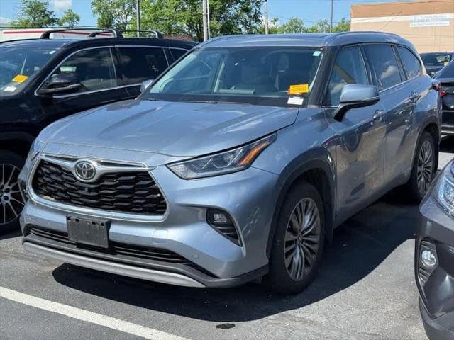 used 2021 Toyota Highlander car, priced at $35,960