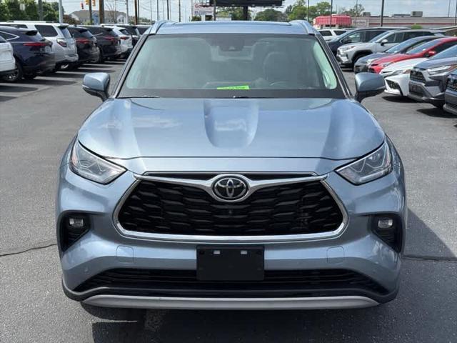 used 2021 Toyota Highlander car, priced at $35,390