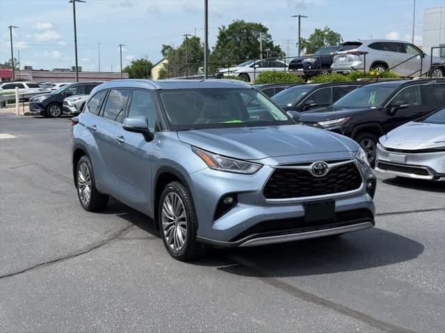 used 2021 Toyota Highlander car, priced at $35,960