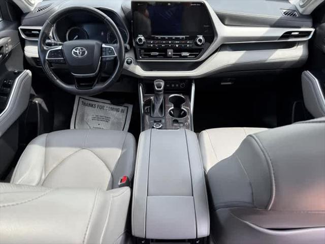 used 2021 Toyota Highlander car, priced at $35,390