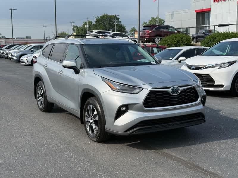 used 2022 Toyota Highlander Hybrid car, priced at $30,960