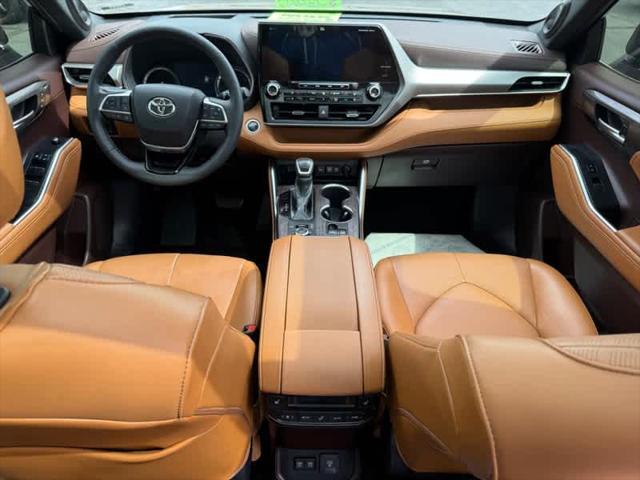 used 2021 Toyota Highlander car, priced at $36,460