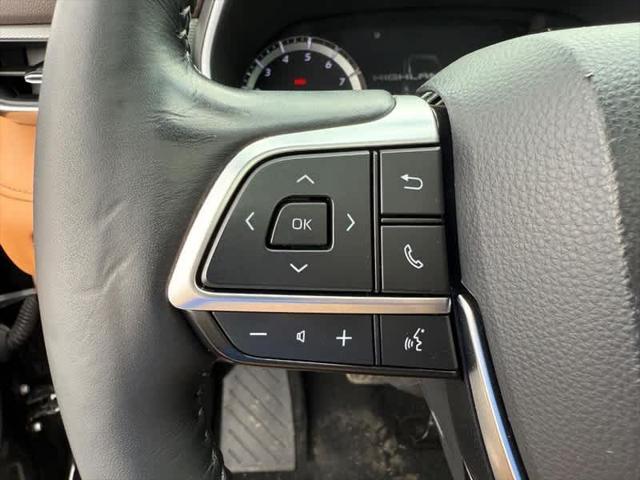 used 2021 Toyota Highlander car, priced at $36,460