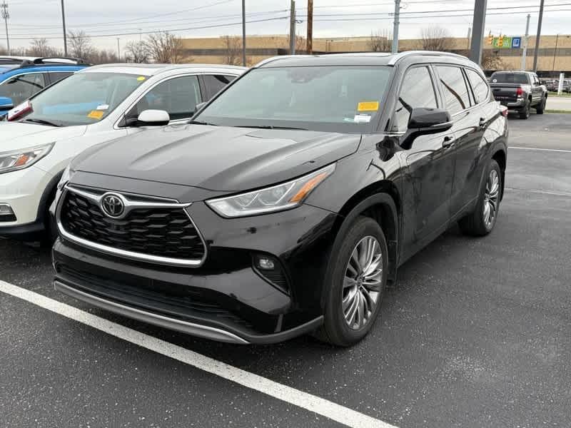 used 2021 Toyota Highlander car, priced at $36,460