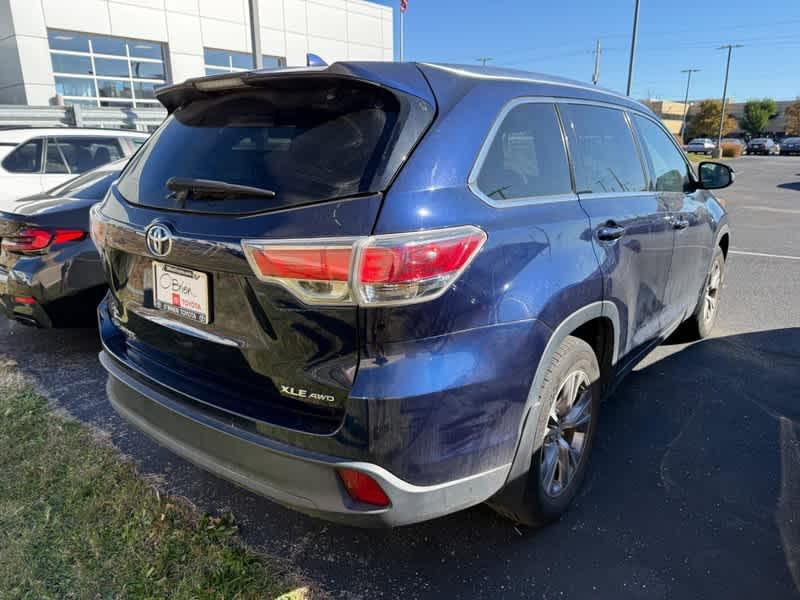 used 2015 Toyota Highlander car, priced at $16,460
