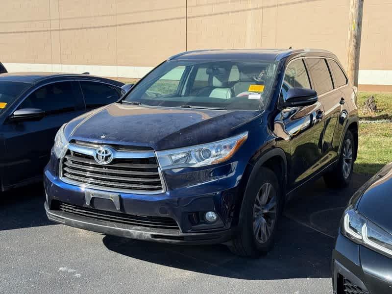 used 2015 Toyota Highlander car, priced at $16,460