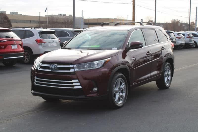 used 2018 Toyota Highlander Hybrid car, priced at $25,960