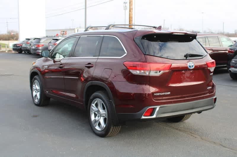 used 2018 Toyota Highlander Hybrid car, priced at $25,960