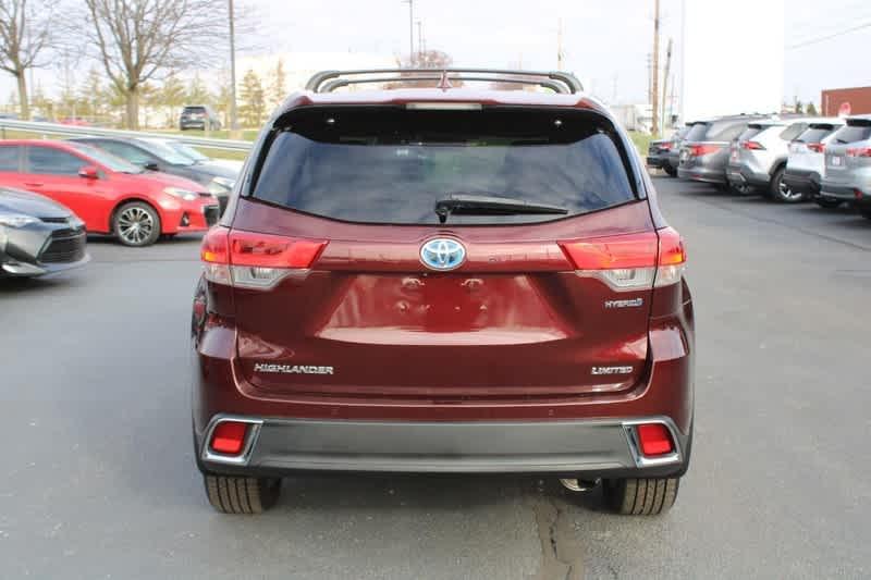 used 2018 Toyota Highlander Hybrid car, priced at $25,960