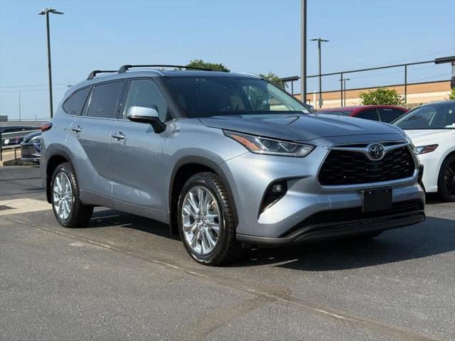 used 2020 Toyota Highlander car, priced at $31,979