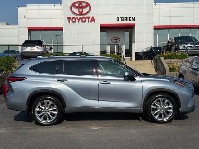used 2020 Toyota Highlander car, priced at $31,979