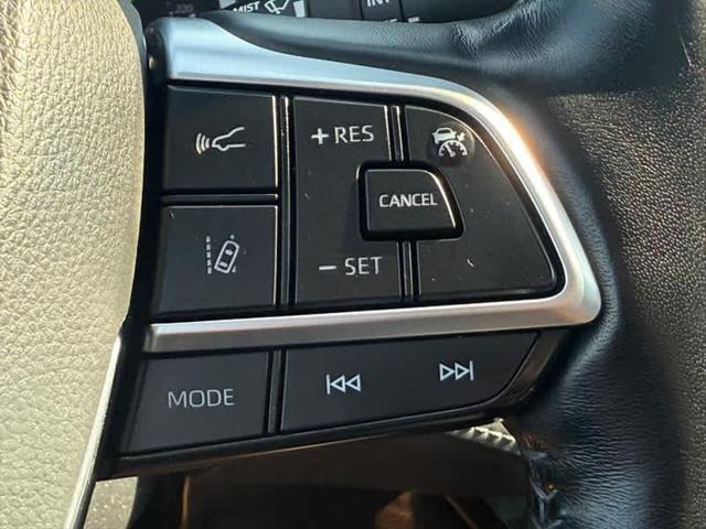 used 2020 Toyota Highlander car, priced at $31,979