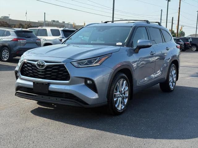 used 2020 Toyota Highlander car, priced at $31,979