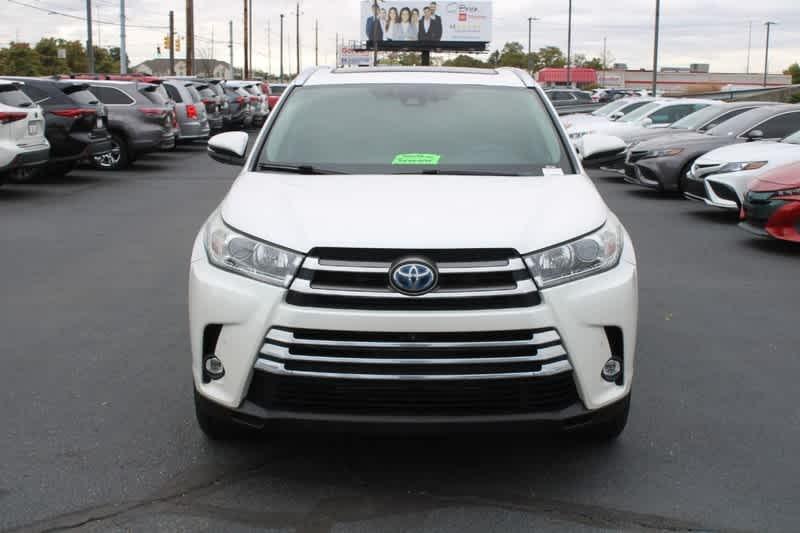 used 2019 Toyota Highlander Hybrid car, priced at $28,490