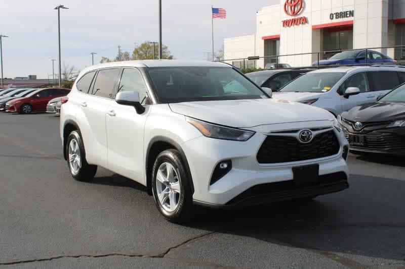 used 2022 Toyota Highlander car, priced at $34,960