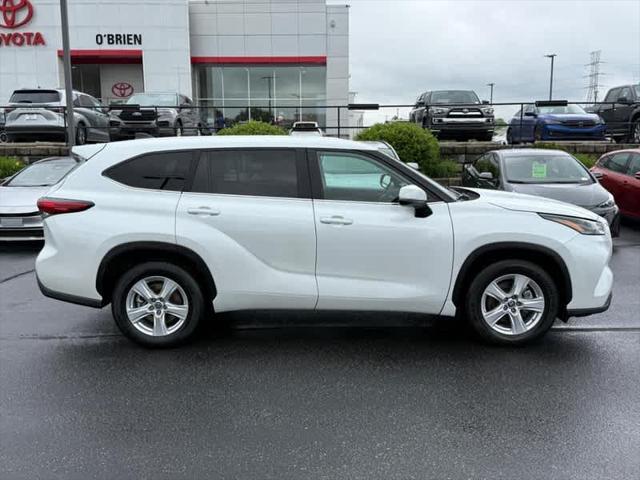 used 2023 Toyota Highlander Hybrid car, priced at $32,260