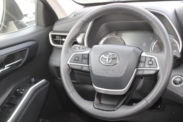 used 2024 Toyota Highlander car, priced at $41,960