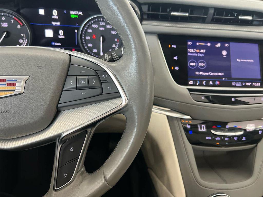 used 2021 Cadillac XT5 car, priced at $26,995