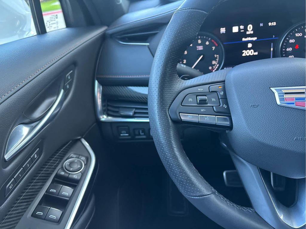 used 2022 Cadillac XT4 car, priced at $30,995