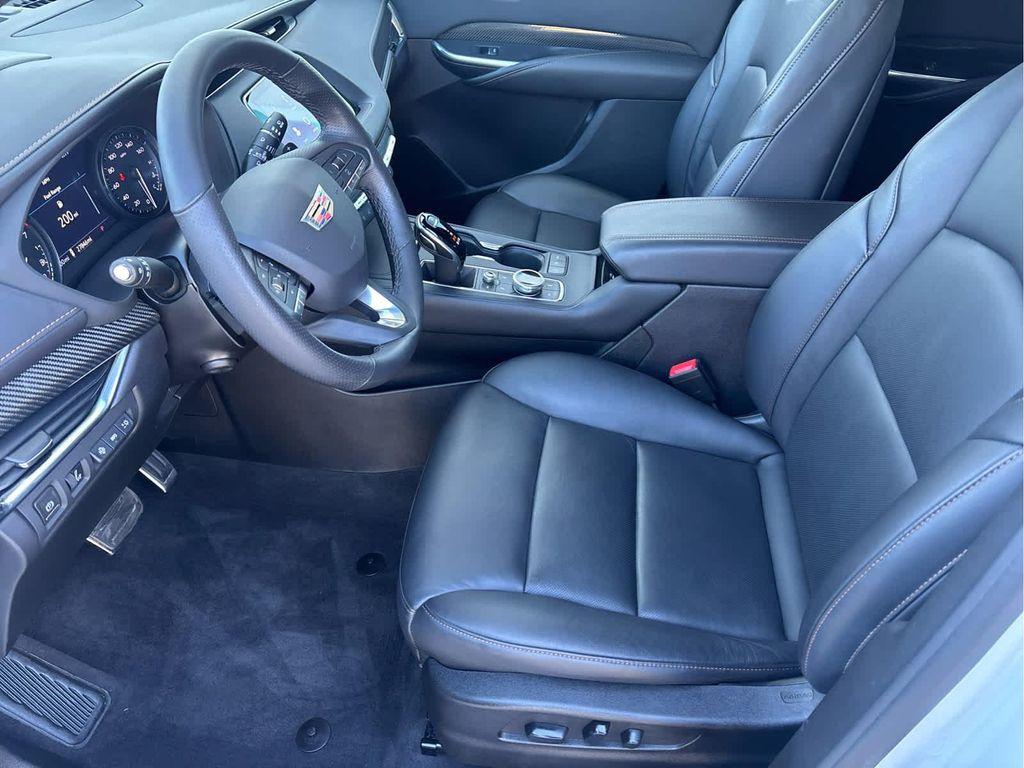 used 2022 Cadillac XT4 car, priced at $30,995
