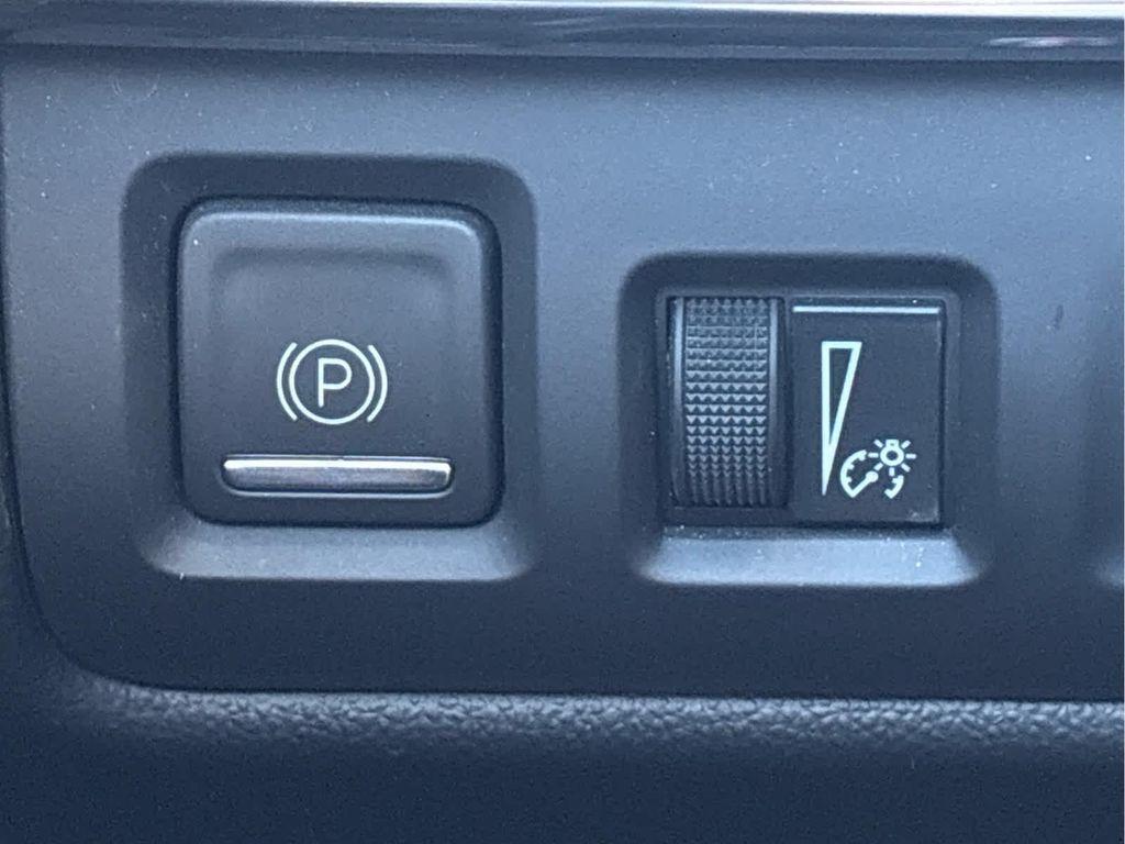 used 2023 Cadillac XT4 car, priced at $30,995