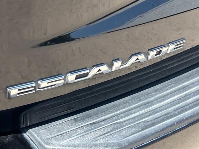 used 2021 Cadillac Escalade ESV car, priced at $49,995