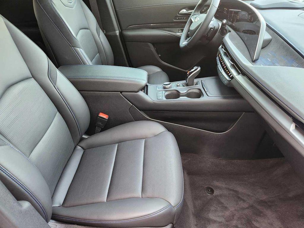new 2025 Cadillac XT4 car, priced at $51,515