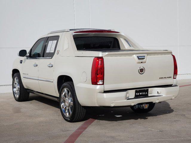 used 2011 Cadillac Escalade EXT car, priced at $17,995