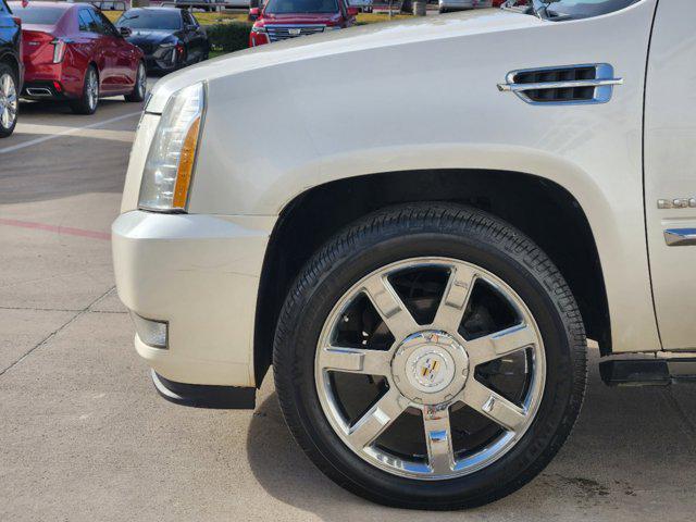 used 2011 Cadillac Escalade EXT car, priced at $17,995