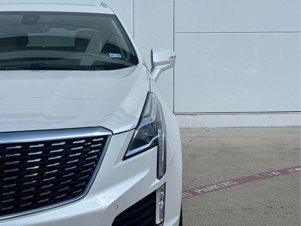 used 2021 Cadillac XT5 car, priced at $29,995