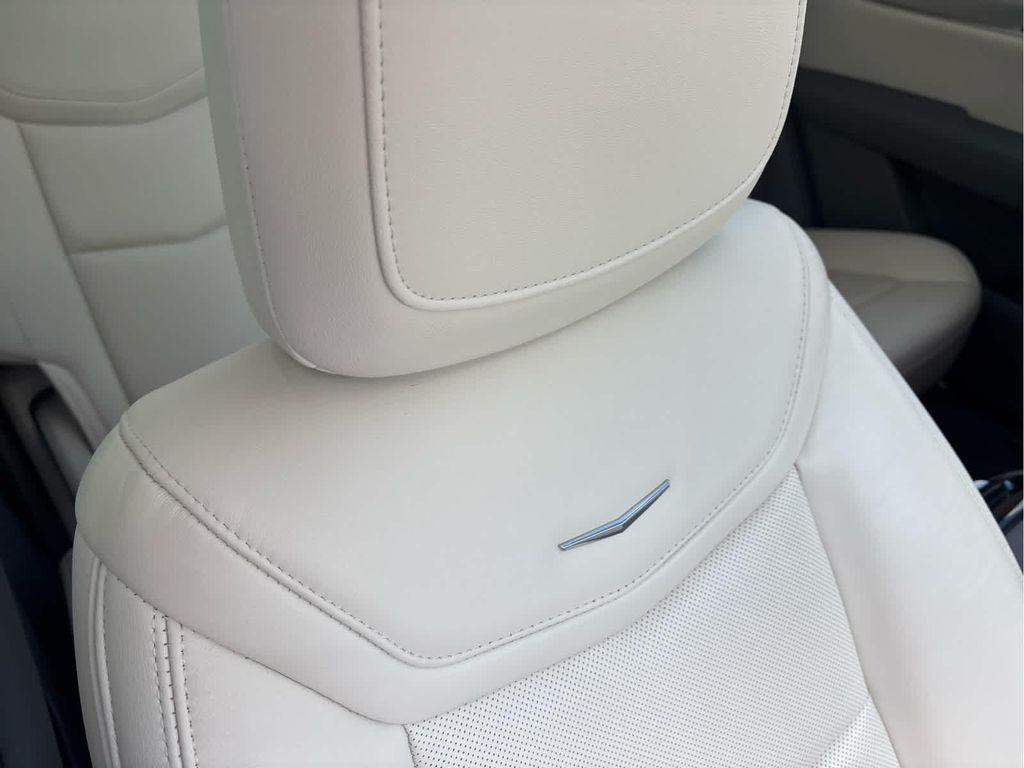 used 2021 Cadillac XT5 car, priced at $29,995