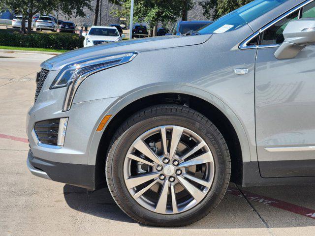 new 2025 Cadillac XT5 car, priced at $53,190