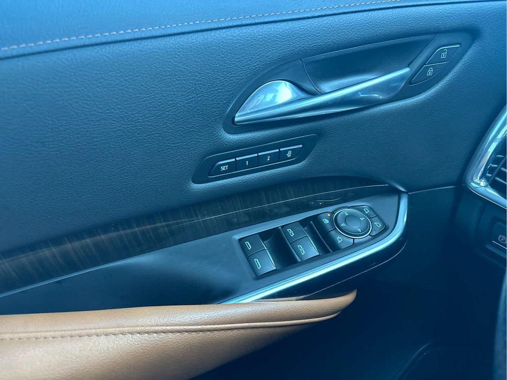 used 2020 Cadillac XT4 car, priced at $19,995