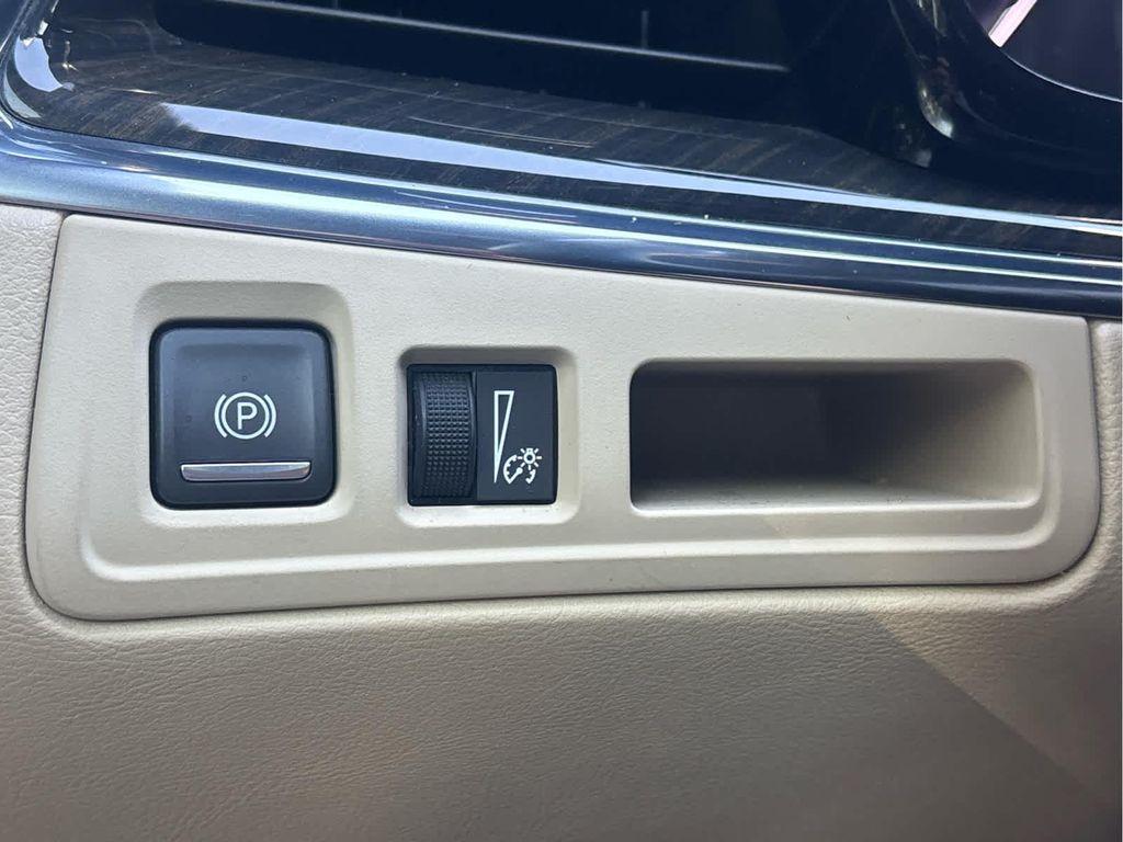 used 2018 Cadillac XT5 car, priced at $18,995